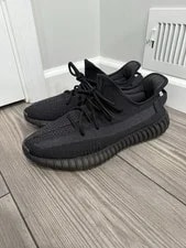 Yeezy 350 Boost V2 ’S Sz: 11 Condition = 9.5/10 2