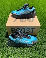 Adidas — Adidas Yeezy 700 Mnvn Bright Cyan — Sneaker — resale