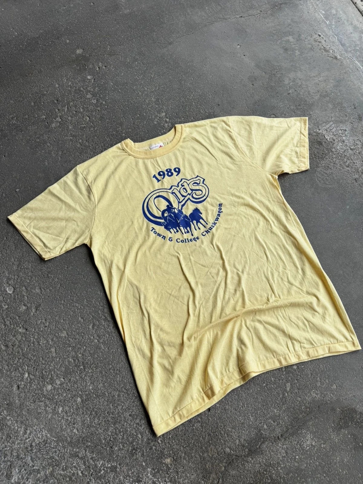 Crazy 80s Chuckwagon Western T-shirt — streetwear — resale