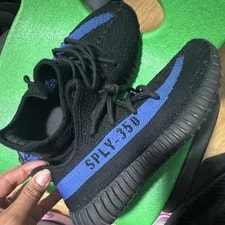 Yeezy Boost 350 V2 Low Top Lace Up Athletic 2