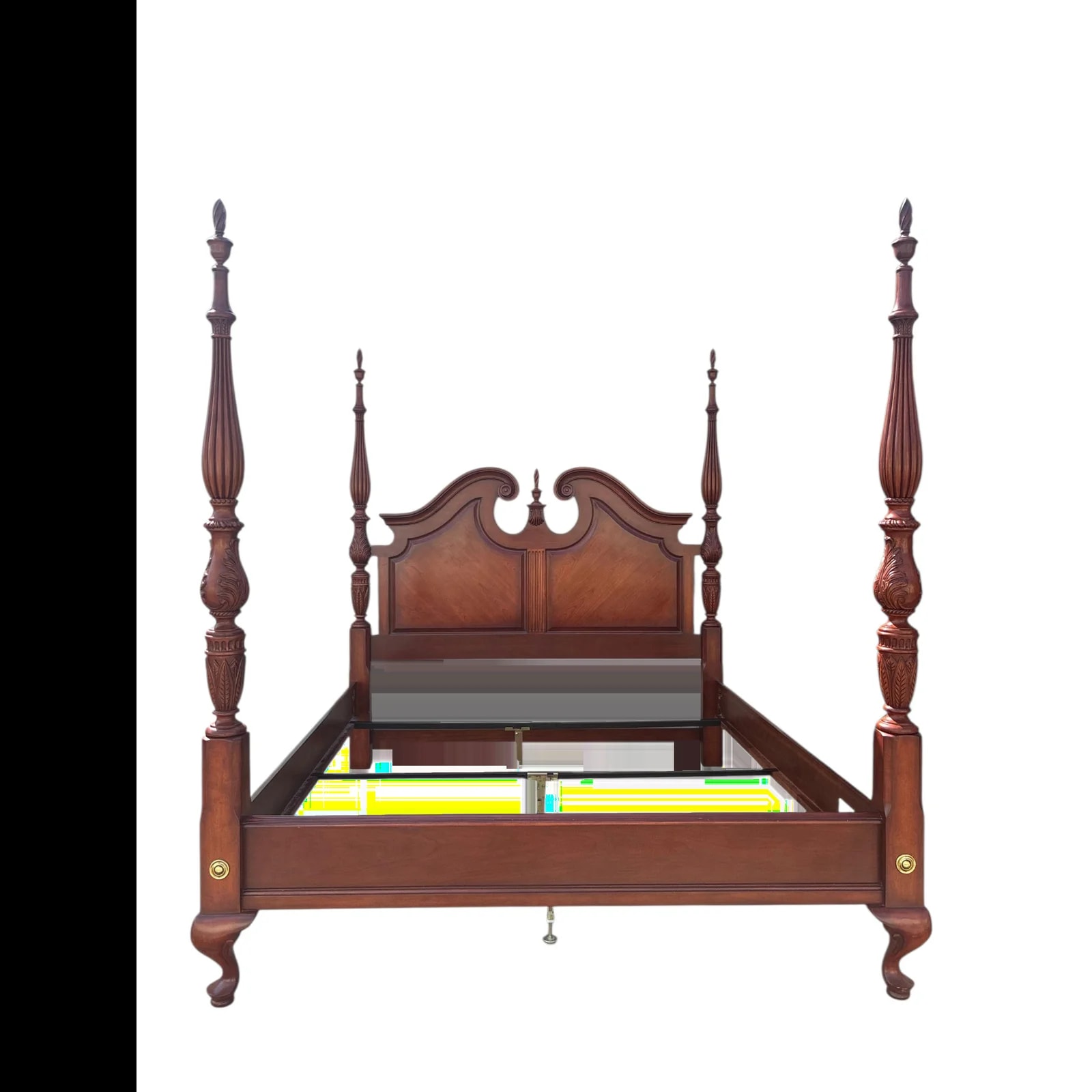 Thomasville — Thomasville Collectors King Size Poster Bed Carved Headboard Chippendale — Furniture — resale