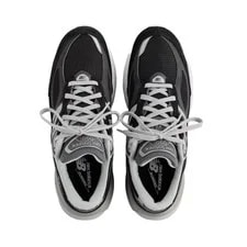 New Balance 990v6 in 4