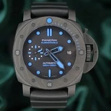Panerai — Panerai Submersible Carbotech Black Titanium Carbon Complete SET PAM00960 — Watch — resale