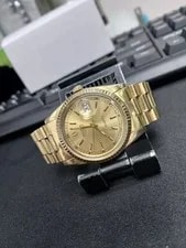 Bulova — Bulova Seville Dayjust Aka Calendar Quartz All Gold Authentic From Japan — Watch — resale