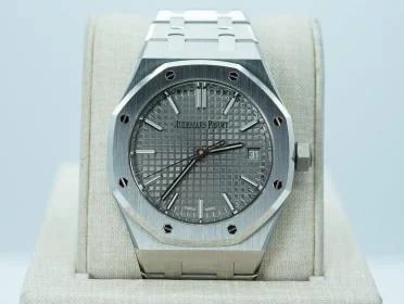 Audemars Piguet — Audemars Piguet Royal OAK 15550ST Gray Dial 37MM 2026 Warranty — Watch — resale