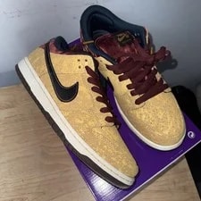 Nike SB — Nike SB Dunk Low Pro City of Cinema Celestial FZ1278-200 — Sneaker — resale
