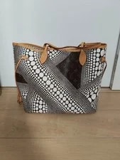 Louis Vuitton x Yayoi Kusama — Louis Vuitton X Yayoi Kusama Neverfull MM 2012 Archive Dot — Handbag — resale