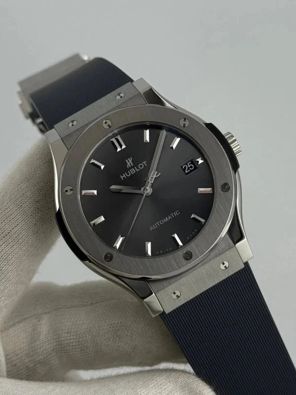 Hublot Classic Fusion 45mm Titanium Racing Grey Automatic 3