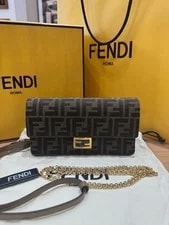 Fendi — Authentic Pre‑owned Fendi Baguette Wallet on Chain — Handbag — resale