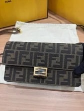 Authentic Pre‑owned Fendi Baguette Wallet on Chain 3