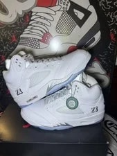 Jordan — Jordan 5 Retro Metallic Size 11 (136027-130) — Sneaker — resale
