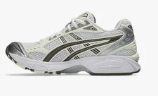 Asics GEL Kayano 14 / 1203A537-111 Size 5 4
