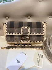 Fendi — Fendi Medium Woven Baguette （26×13×7）cm — Handbag — resale
