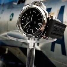 Panerai — Panerai Luminor Black 2022 PAM01084 Full Set Warranty Hand Wind Logo — Watch — resale