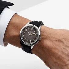 Patek Philippe Calatrava 5226G-001 White Gold Charcoal Dial Date (2026) 2