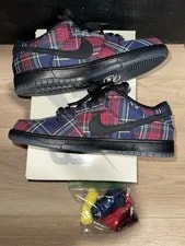 Nike SB Dunk Nardwuar Low Size 10.5 NEW With Box and Card 3