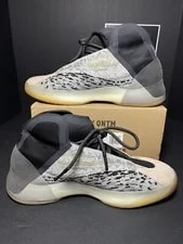 Size 11.5 -Yeezy Quantum Sea GY7926 Original Box 2