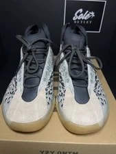 Size 11.5 -Yeezy Quantum Sea GY7926 Original Box 3