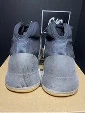 Size 11.5 -Yeezy Quantum Sea GY7926 Original Box 4