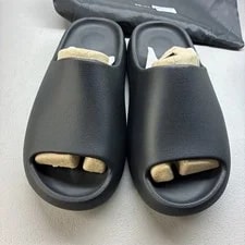 New Yeezy Slide YS-01 ’S Size 11 With Dust Bag 2