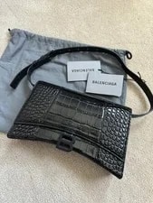 Balenciaga Hourglass Authentic 3
