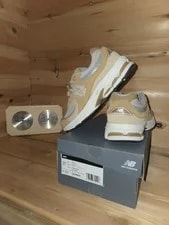 New Balance — New Balance 2002R Low Top Lace-Up Athletic / New — Sneaker — resale