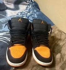 Jordan Air 1 Mid Top / / Lace-Up 2