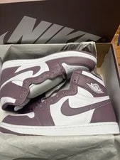 Air Jordan — Air Jordan 1 Size 10 Retro High Light — Sneaker — resale