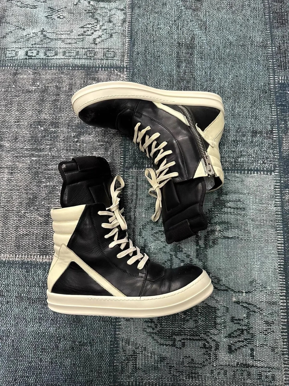 Rick Owens — Rick Owens Mainline Inverted Triangle K47 — Sneaker — resale