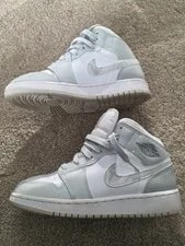 Jordan — Size 5 - Air Jordan 1 Mid Swoosh Logo - Camo — Sneaker — resale