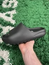 Yeezy — Yeezy Slide Size 10M | Ships Fast — Sneaker — resale