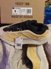 Size 9 - Adidas Yeezy 700 V3 Mono Safflower 3