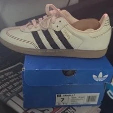 Adidas — Adidas Samba LT ’s Low Top Lace-Up — Sneaker — resale