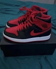 Air Jordan 1 Mid Alternate 3
