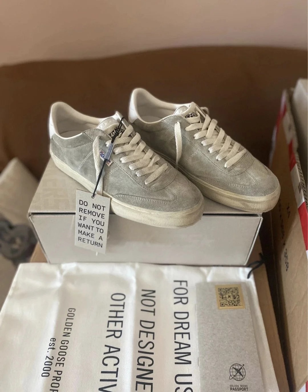Golden Goose — Golden Goose Soulstar — Sneaker — resale