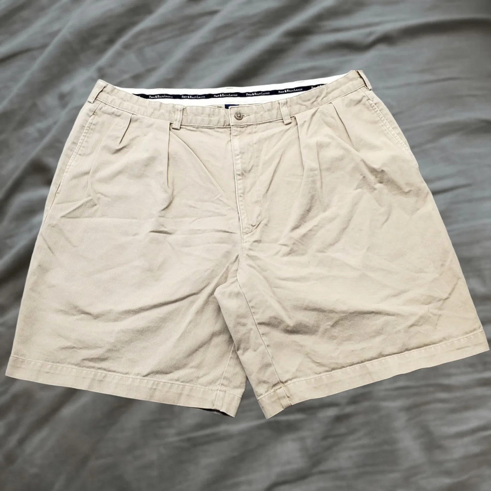 Polo Ralph Lauren — Polo Ralph Lauren Chino Shorts 40 Pleated Classic Fit Low Waist — streetwear — resale