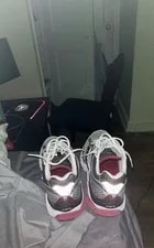 Selling These Saucony Running Sneaks , in Good Quality 2