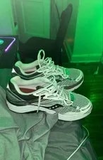 Selling These Saucony Running Sneaks , in Good Quality 3