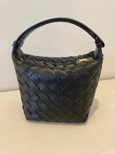 Bottega Veneta — Bottega Veneta Candy Wallace #QY5LIJ — Handbag — resale