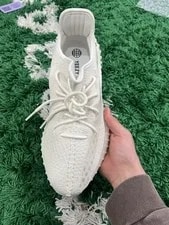 Yeezy 350 V2 Size 12.5M | Ships Fast 2