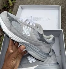 New Balance 993 Low Top Lace-Up 2