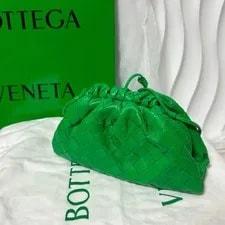 Bottega Veneta — Bottega Veneta the Pouch (Mandu ) — Handbag — resale