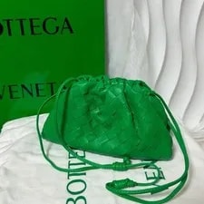 Bottega Veneta the Pouch (Mandu ) 4