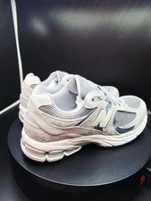 New Balance 2002R Orca Low Top Lace-Up 7 4