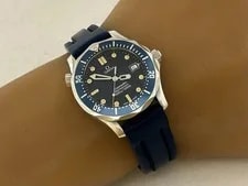 Omega Seamaster Professional 300M Mid Size 2551.80 Excellent A6381 2
