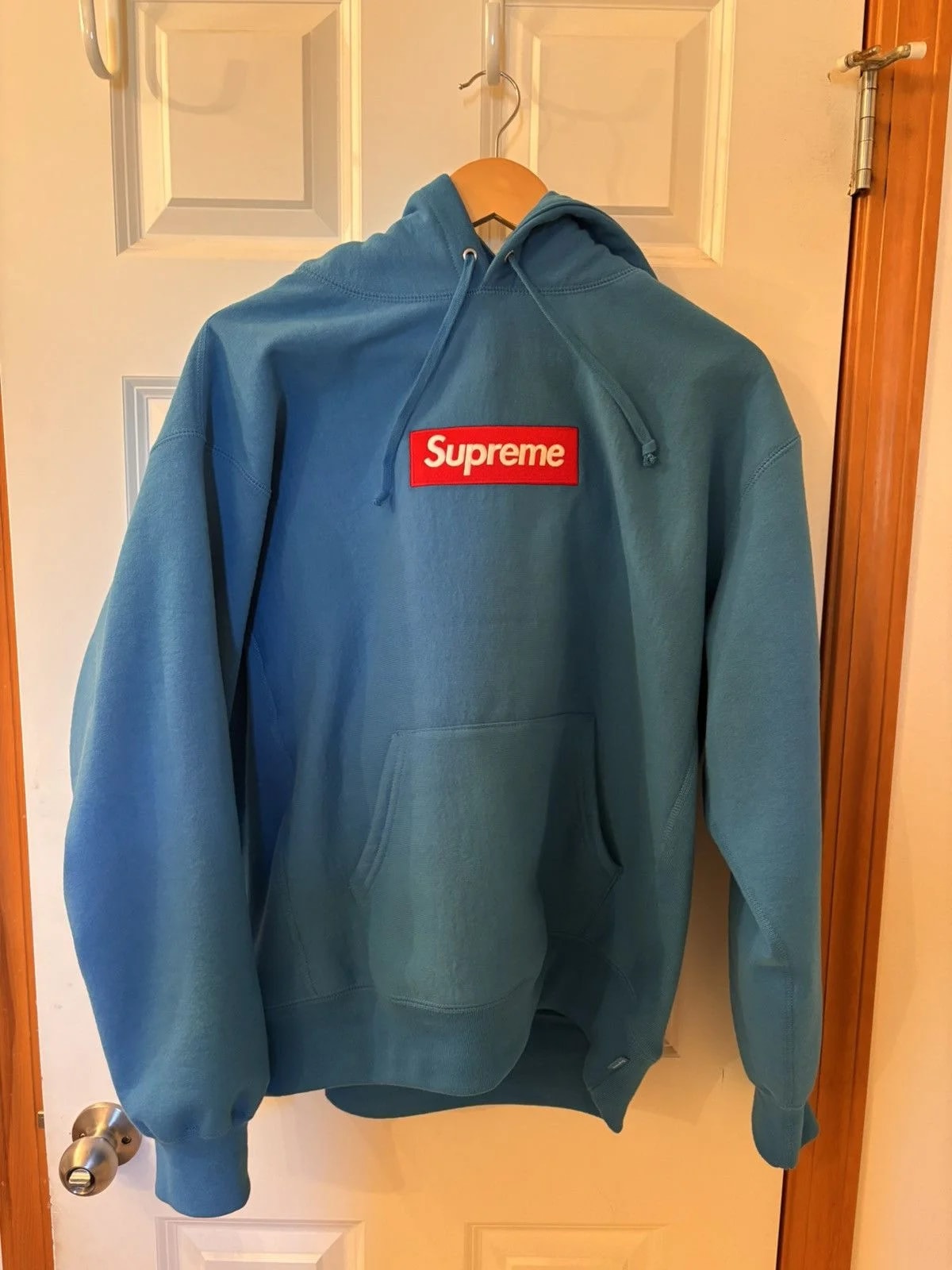 Supreme — Supreme Box Logo Hoodie Cyan () — streetwear — resale