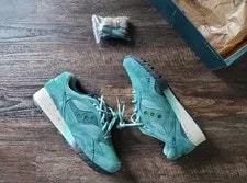 Saucony — Feature × Saucony 6000 | Living Fossil — Sneaker — resale