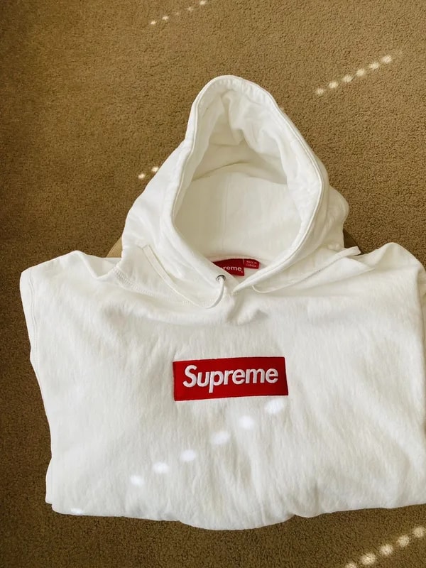 Supreme — Supreme BOX Logo Hoodie Original — streetwear — resale