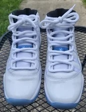 Air Jordan — Air Jordan 11 Retro /Legend — Sneaker — resale
