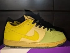 Size 9M Hatch Chile Nike SB Dunk Lows Skateboarding 4